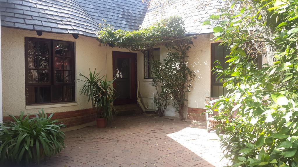 יוהנסבורג Rosebank Lodge & Backpacker מראה חיצוני תמונה